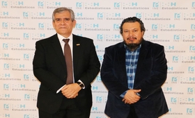 José Manuel Pérez del UNFPA y Eugenio Sosa del INE