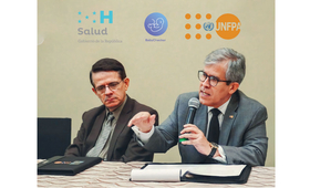 Secretario de Salud, Manuel Matheus y Representante del Fondo de  Población de las Naciones Unidas en  Honduras, José Manuel Pér