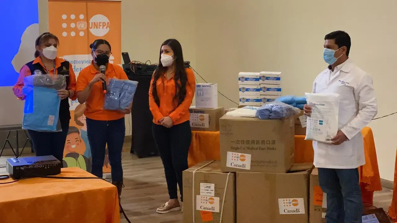 UNFPA dona equipo de protección para personal de Salud